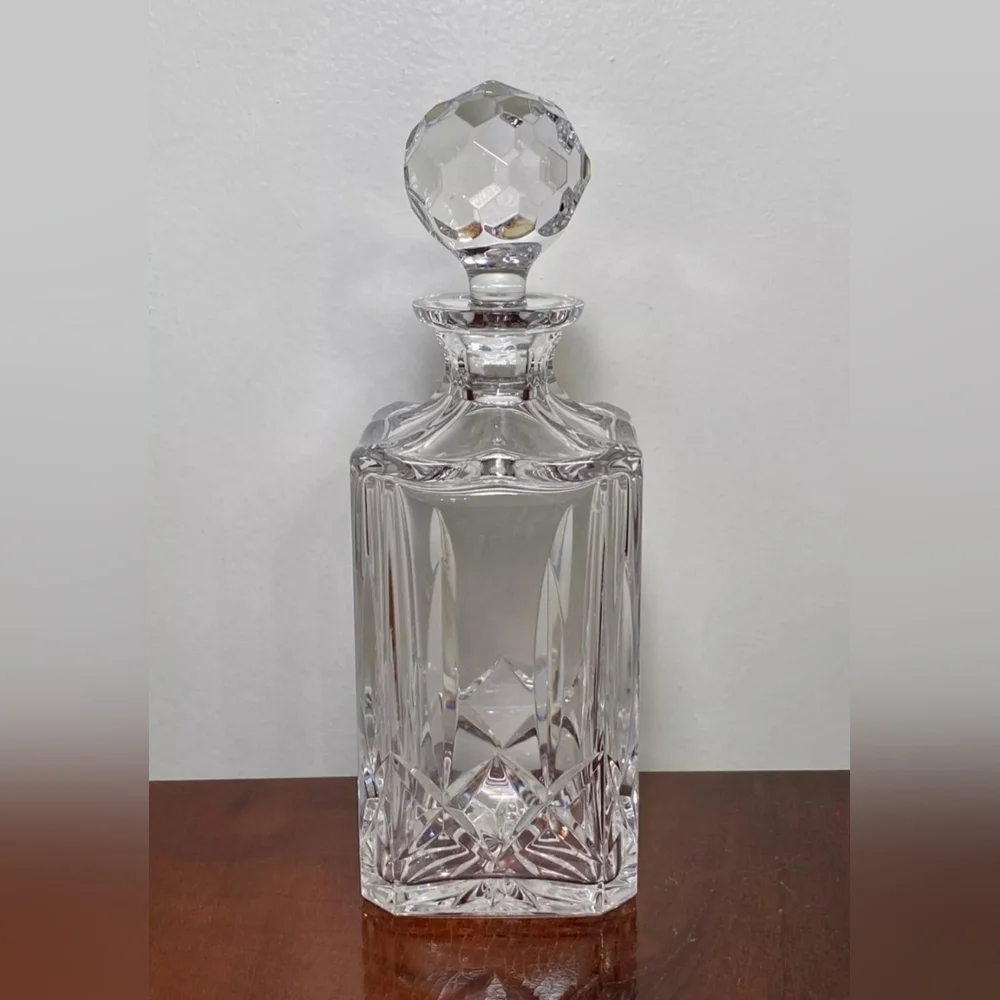 Vintage Signed ATLANTIS "Miguel" Genuine Hand Blown Crystal 10" Square Decanter - Picture 4 of 13